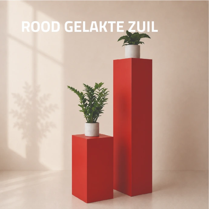 rode sokkels met planten