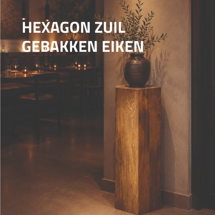 Hexagonsokkel met vaas als ornament in restaurant