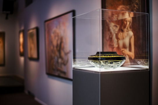 [1601] Vitrine Sokkel | Incl. Kap/Licht (350 x 350 x 1000 mm, Afgelakt, RAL - 9010 - Zuiver wit)