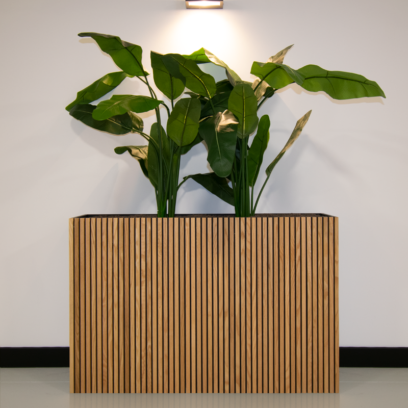 [1806] Plantenbak eiken bekleding (1200 x 300 x 1000 mm, Blank gelakt, 1 lange zijde met latjes, Inclusief zwenkwielen)